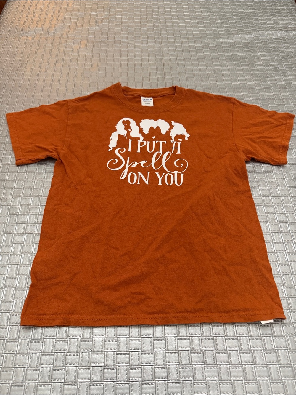 Hocus Pocus “I Put A Spell On You” Graphic Tee Medium